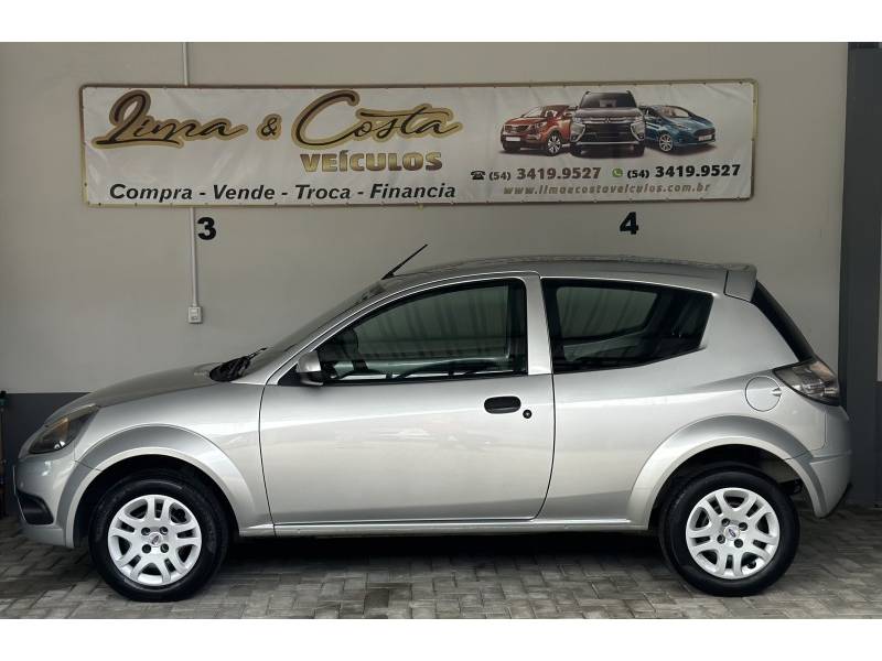 FORD - KA - 2012/2013 - Prata - R$ 24.900,00