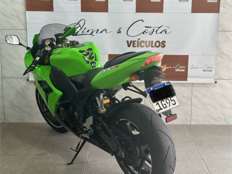 KAWASAKI - NINJA ZX-10R - 2005/2005 - Verde - R$ 32.900,00