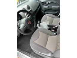 FIAT - UNO - 2014/2014 - Prata - R$ 36.900,00