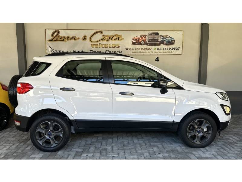 FORD - ECOSPORT - 2017/2018 - Branca - R$ 72.900,00