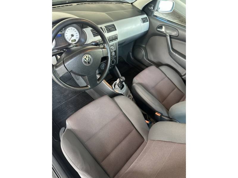 VOLKSWAGEN - PARATI - 2004/2004 - Prata - R$ 50.000,00