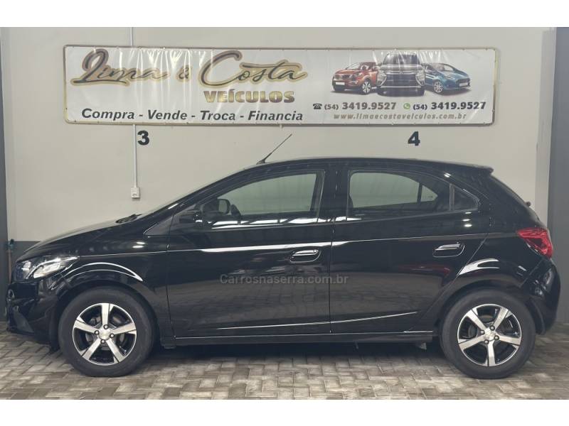 CHEVROLET - ONIX - 2019/2019 - Preta - R$ 65.900,00