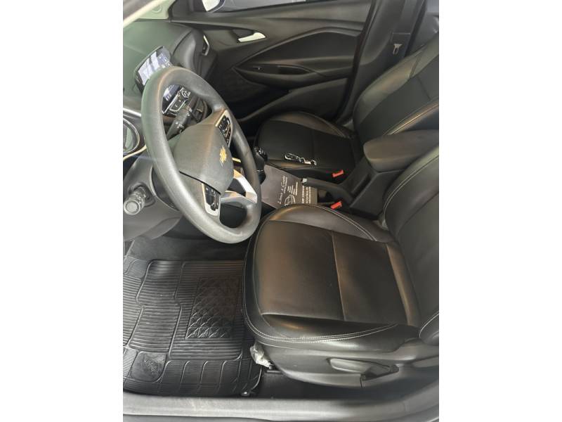 CHEVROLET - ONIX - 2020/2020 - Vermelha - R$ 65.900,00