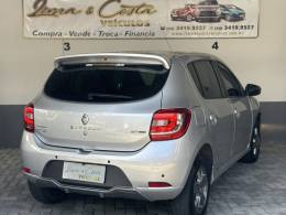 RENAULT - SANDERO - 2018/2019 - Prata - R$ 51.900,00