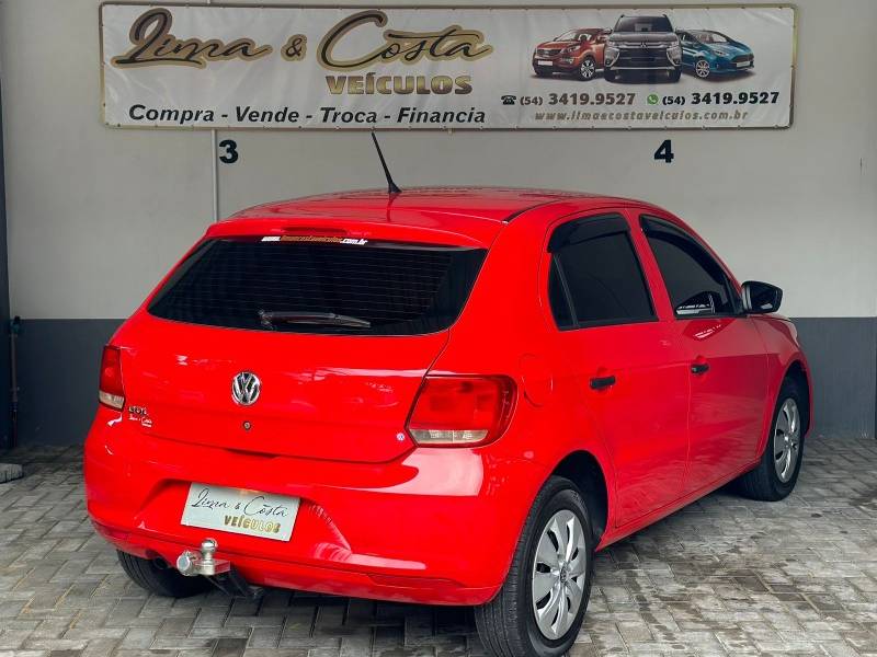 VOLKSWAGEN - GOL - 2015/2016 - Vermelha - R$ 41.900,00