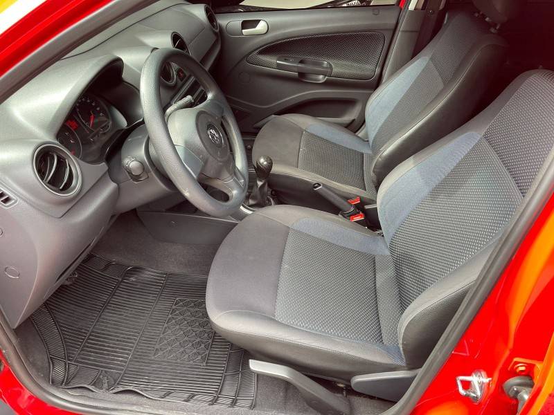 VOLKSWAGEN - GOL - 2015/2016 - Vermelha - R$ 41.900,00