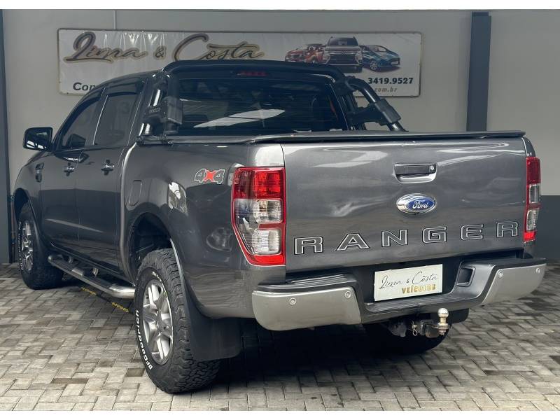 FORD - RANGER - 2020/2021 - Cinza - R$ 176.900,00