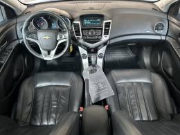 CHEVROLET - CRUZE - 2015/2016 - Branca - R$ 73.900,00