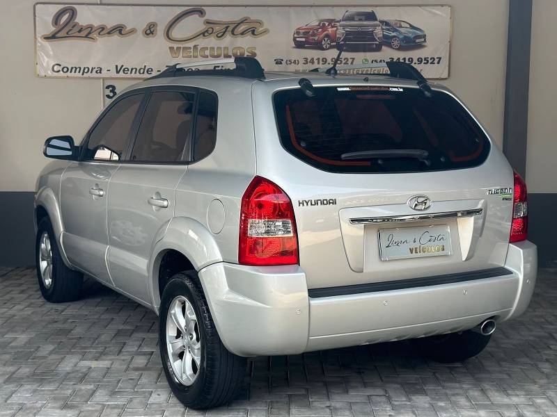 HYUNDAI - TUCSON - 2012/2013 - Prata - R$ 47.900,00