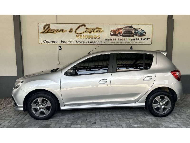 RENAULT - SANDERO - 2018/2019 - Prata - R$ 51.900,00