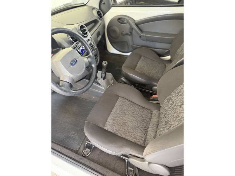 FORD - KA - 2008/2009 - Branca - R$ 22.900,00