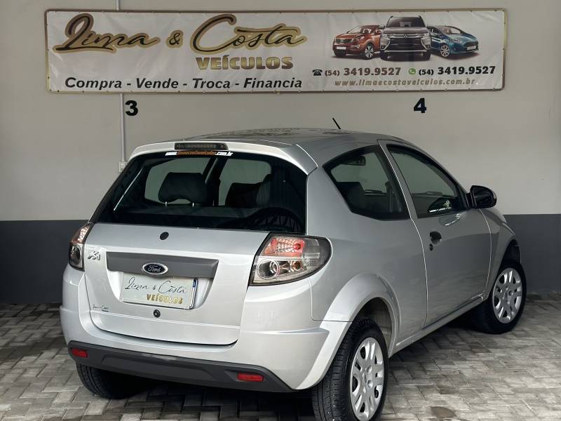 FORD - KA - 2012/2013 - Prata - R$ 24.900,00